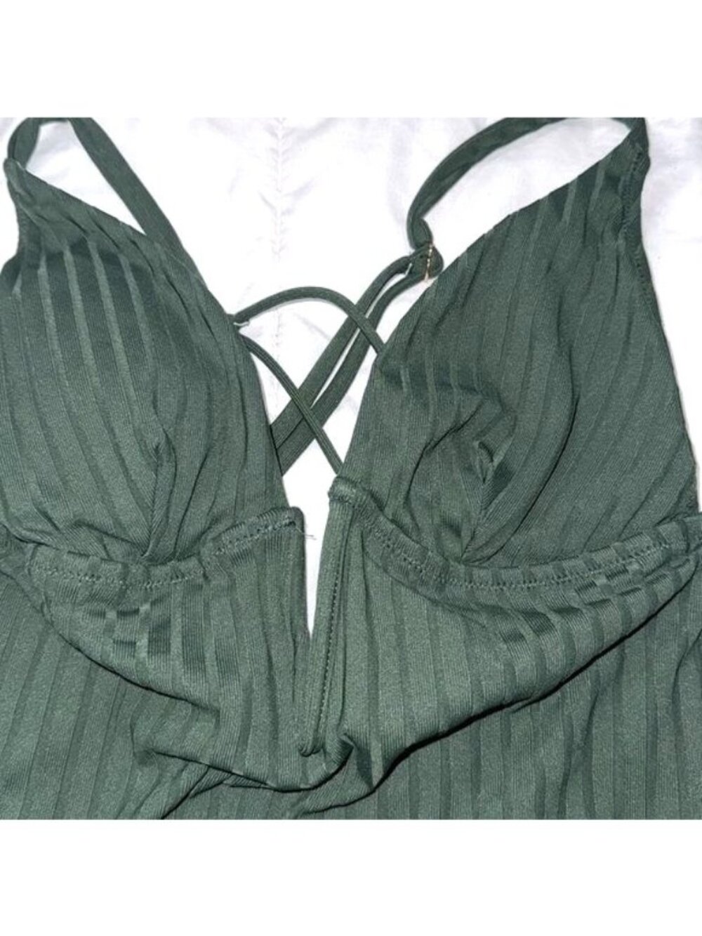 Shade & Shore Womens Ribbed Deep V-Neck One-Piece Swimsuit Cross Back M Made In - Picture 5 of 7